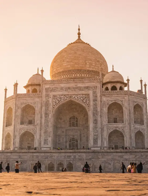 Top Places to Visit in Agra